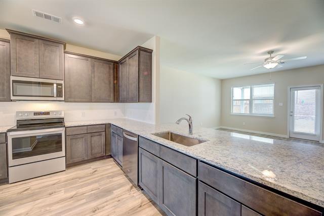 Building Photo - 1717 Cotton Blossom Ln