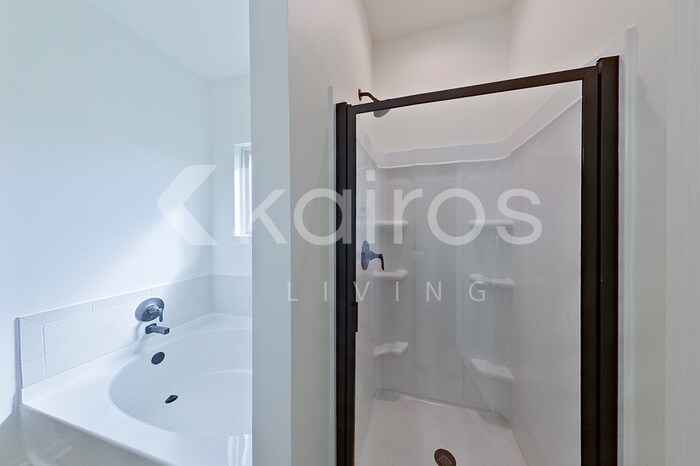 Building Photo - 121 Rainfall Ln