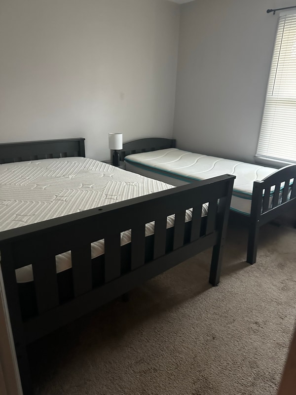 Building Photo - 1523 Robin Rd