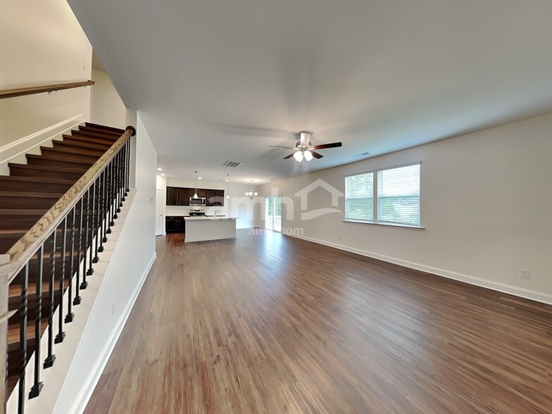 Building Photo - 7212 Garrett Ct