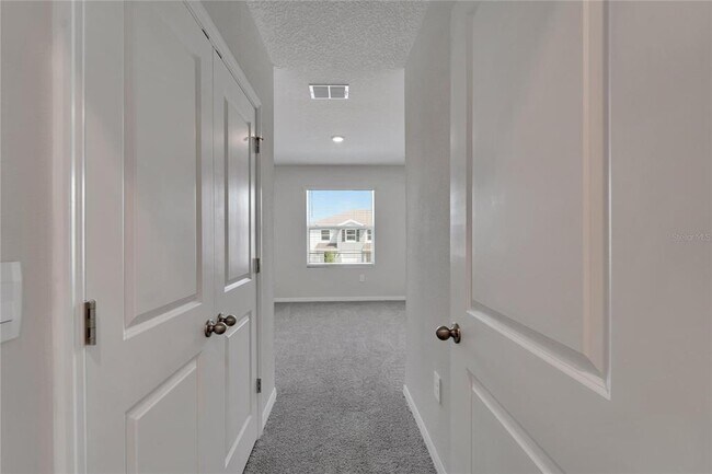 Building Photo - 17637 Crescent Moon Lp