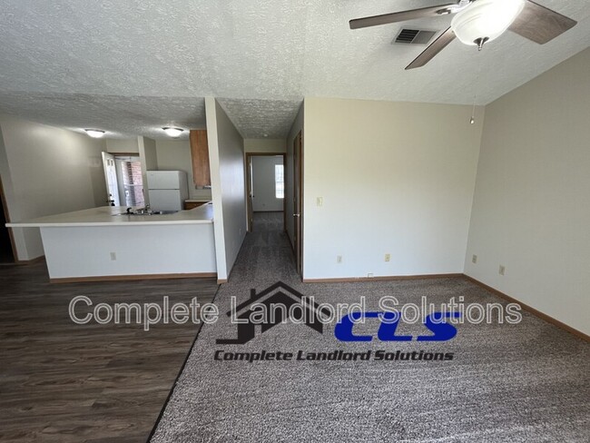 Building Photo - 563 Farrington St