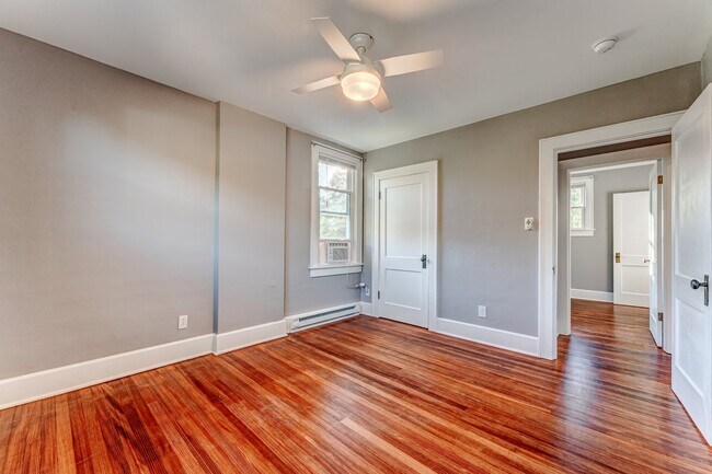 Building Photo - 58 Levels Rd