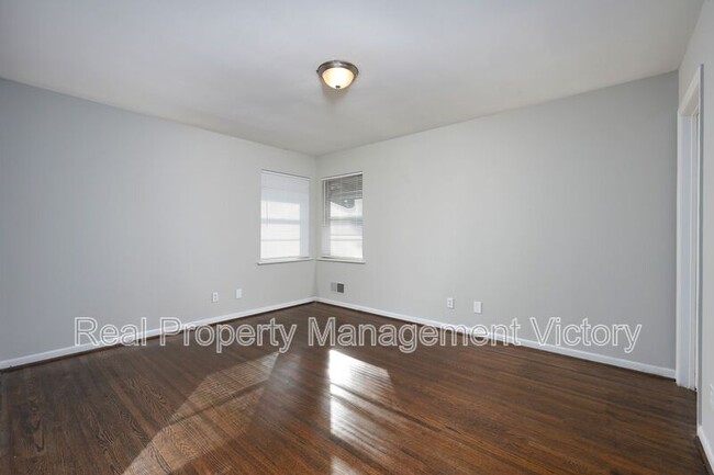 Building Photo - 1216 Huffman Rd