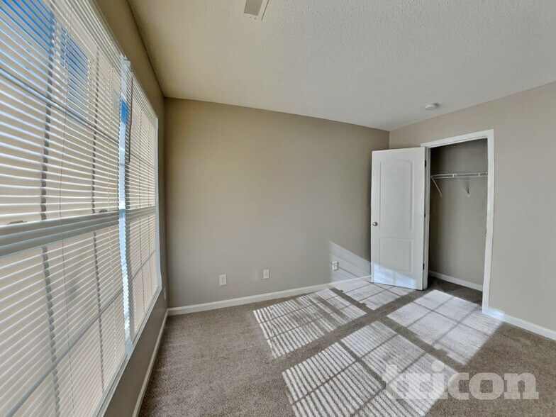Building Photo - 4047 Windstream Ct