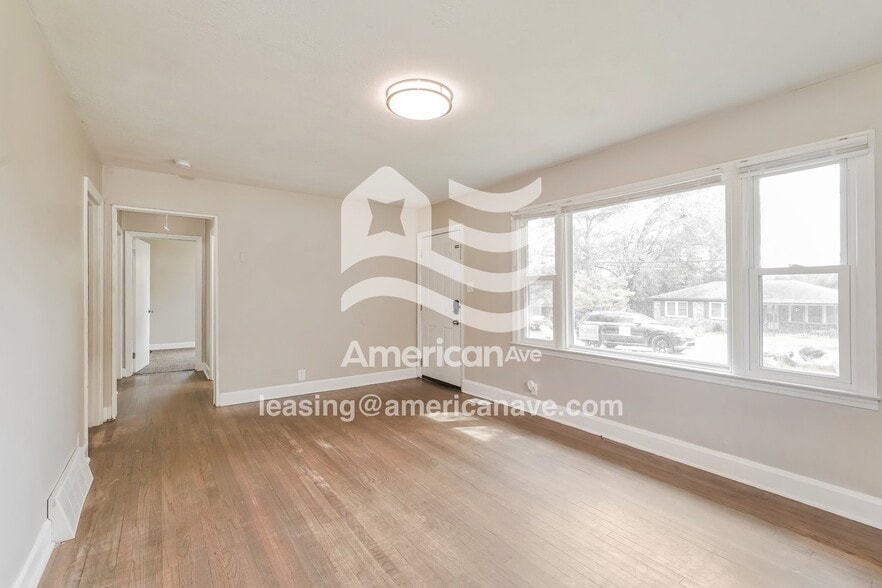 Building Photo - 3410 Westmont Dr