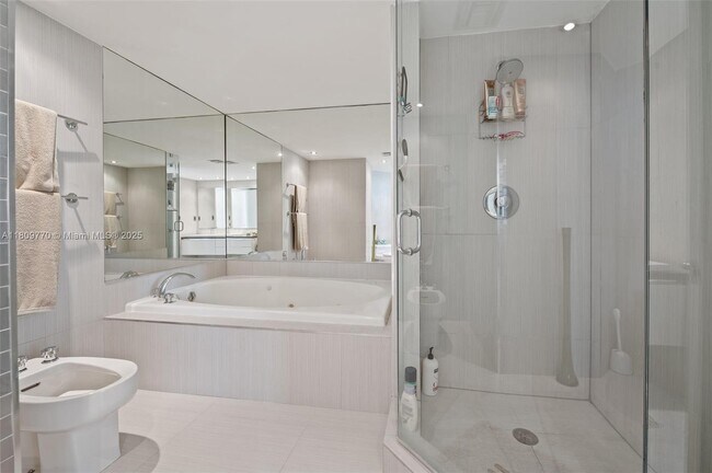 Building Photo - 9455 Collins Ave