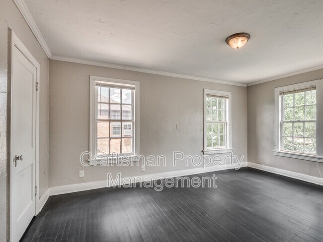 Building Photo - 2301 N Florida Ave