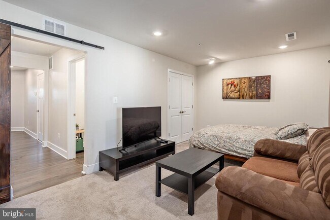 Building Photo - 618 Chalcedony Ln