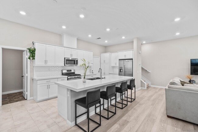 Building Photo - 2098 Bluestone Cir