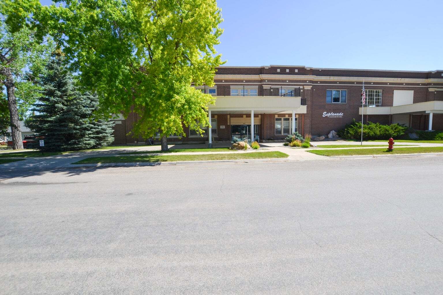 Building Photo - 401 7th Ave S