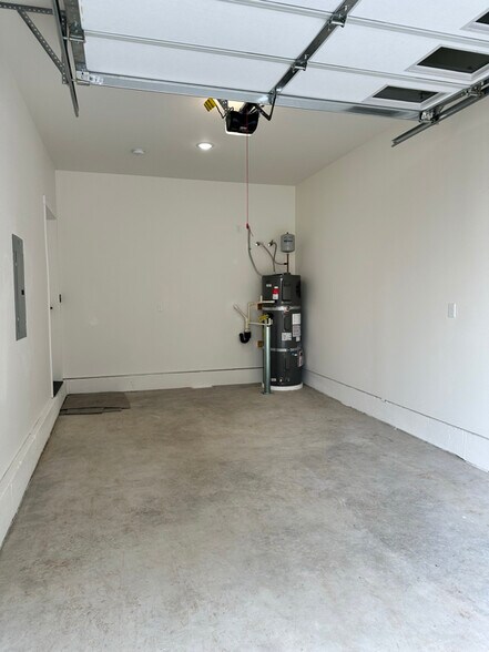 Building Photo - 103 Everson Goshen Rd