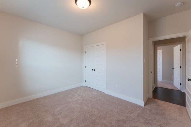 Building Photo - 163 Bowdock Dr.