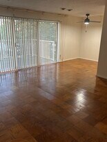 Building Photo - 2616 Redcoat Dr