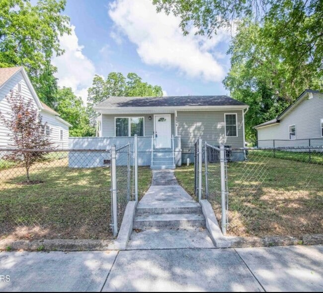 Primary Photo - 2515 Wilson Ave