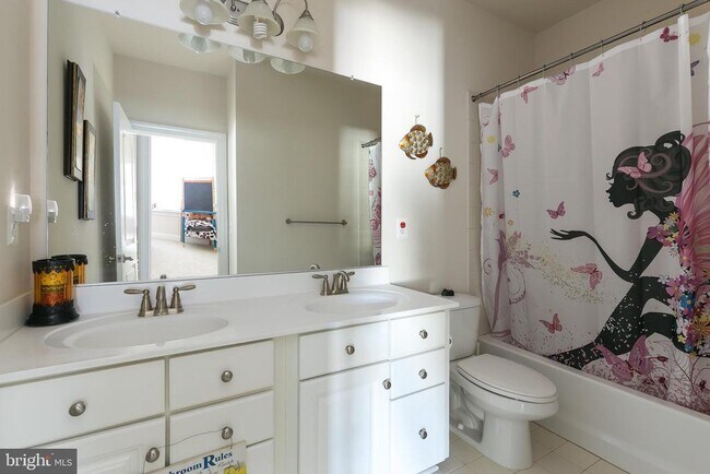 Building Photo - 42607 Offenham Terrace