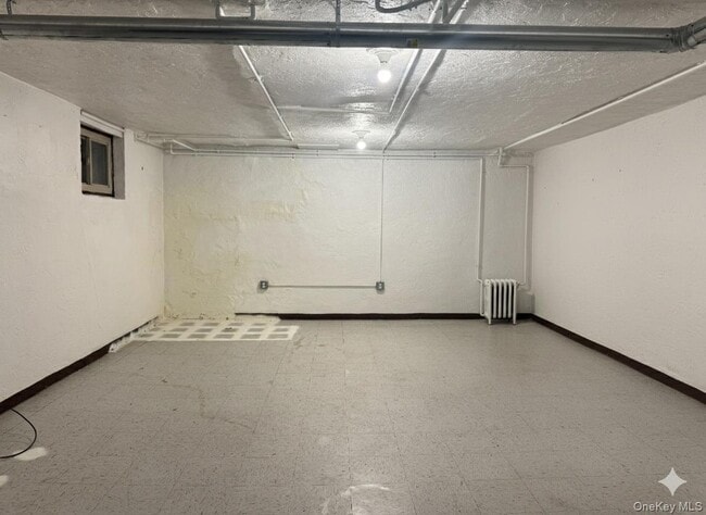 Building Photo - 40-17 194th St