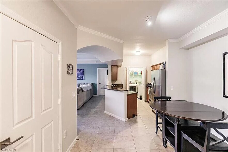 Building Photo - 13010 Positano Cir