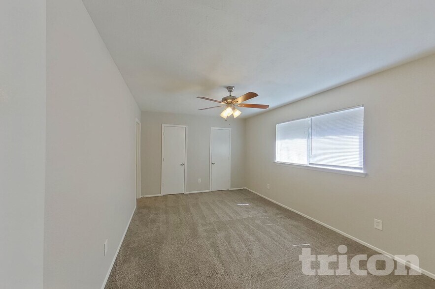 Building Photo - 2507 Arapaho Dr
