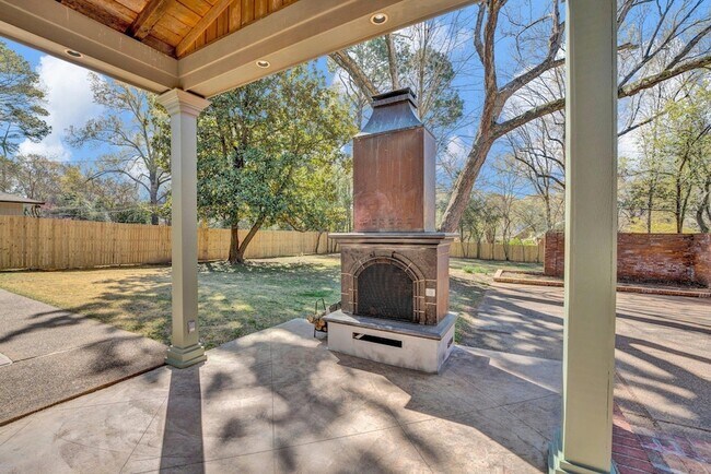 Building Photo - 4679 Walnut Grove Rd