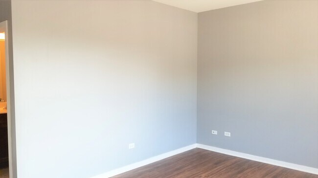 Building Photo - 1258 S Blue Island Ave