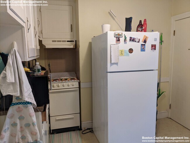 Building Photo - 464 Highland Ave