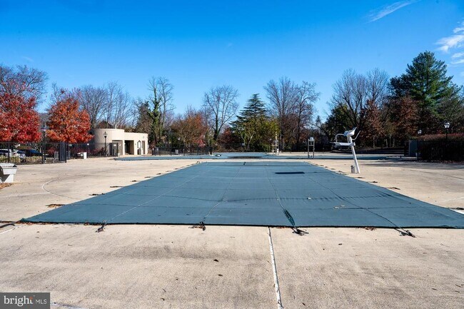 Building Photo - 6612 Wakefield Dr