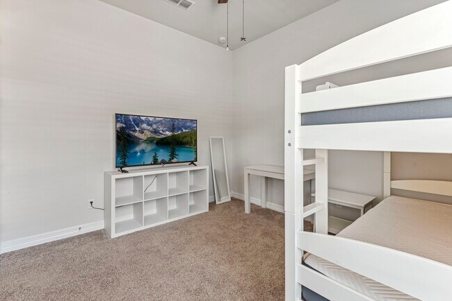 Building Photo - 9743 Birchwood Holw Trl