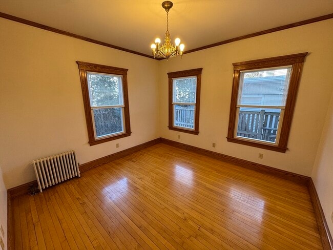 Building Photo - 41 Hawthorn St