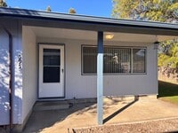 Building Photo - Water & Sewer Paid- 3 Bedroom 1 Bath Duplex