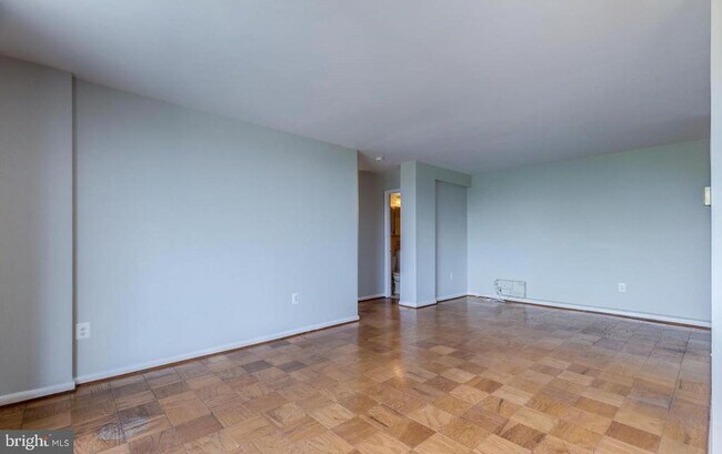 Building Photo - 4401 Cherry Hill Rd