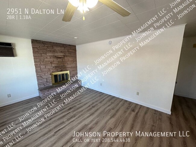 Building Photo - 2951 N Dalton Ln