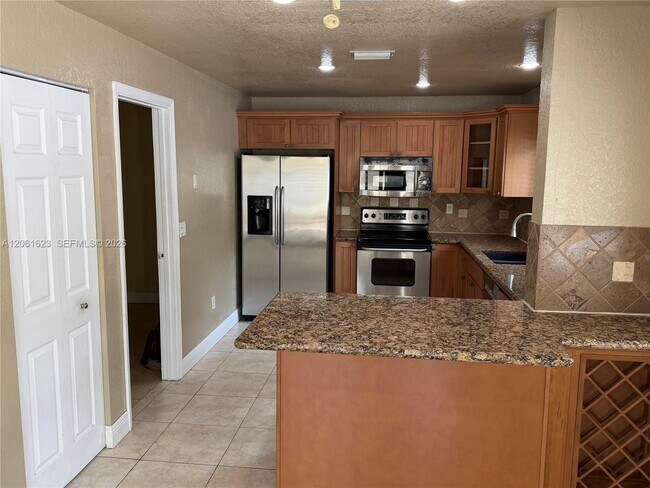 Building Photo - 804 NW 99th Ave
