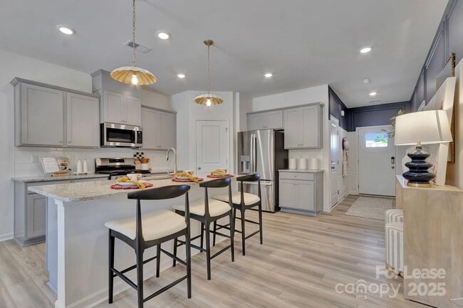 Building Photo - 747 Lock Haven Dr NW