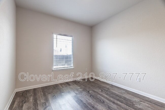 Building Photo - 2126 Silver Maple
