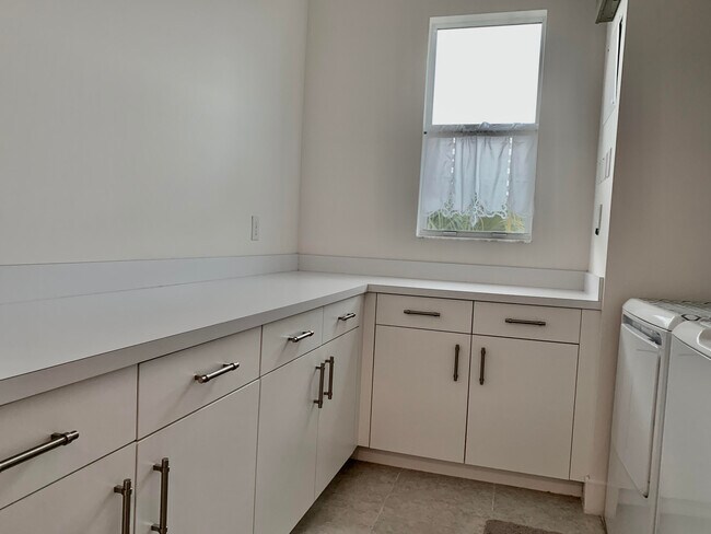 Building Photo - 9754 Celtic Sea Ln