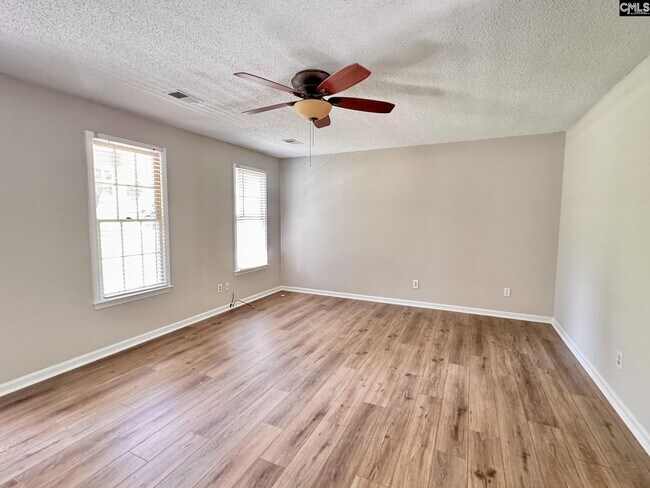 Building Photo - 103 Riverwalk Ct