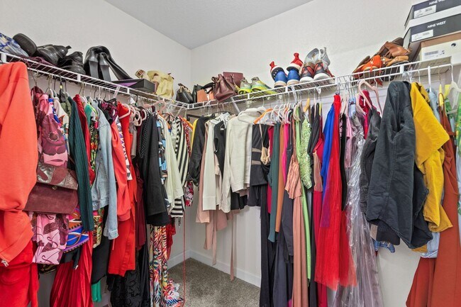 Building Photo - Dream Home Alert in Hampton!