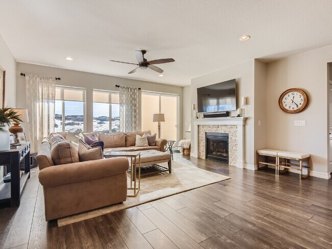 Building Photo - 4034 Spanish Oaks Ct