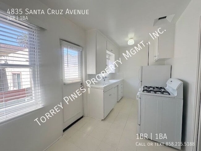 Building Photo - 4835 Santa Cruz Ave