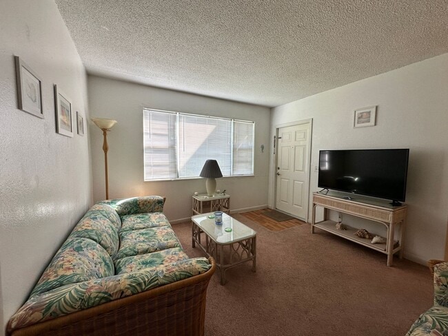 Building Photo - Flagler Beach get away!