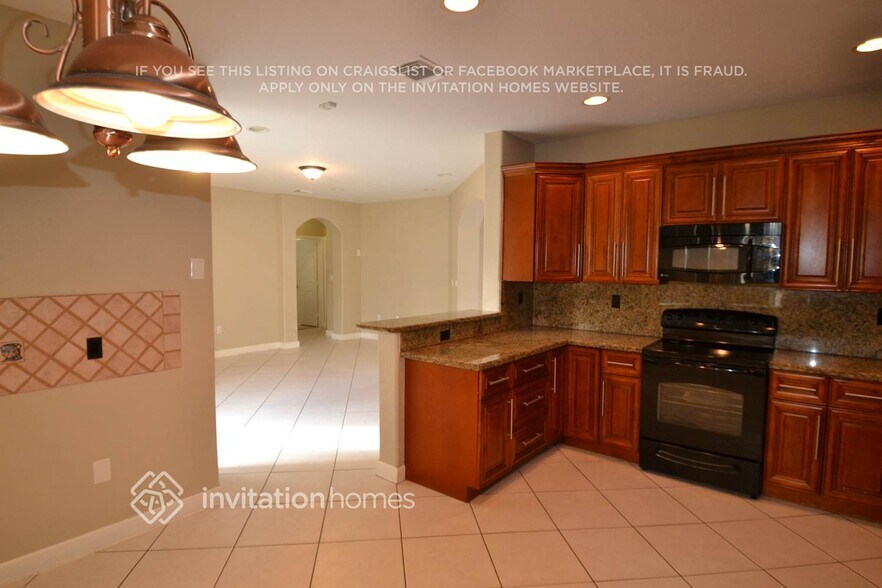 Building Photo - 13100 SW 54th Ct