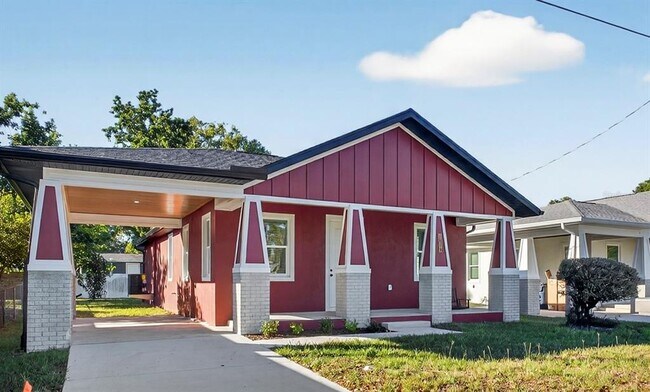 Building Photo - 1515 E Knollwood St