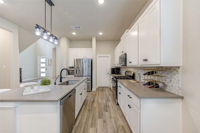 Building Photo - 296 Mallorn Ln