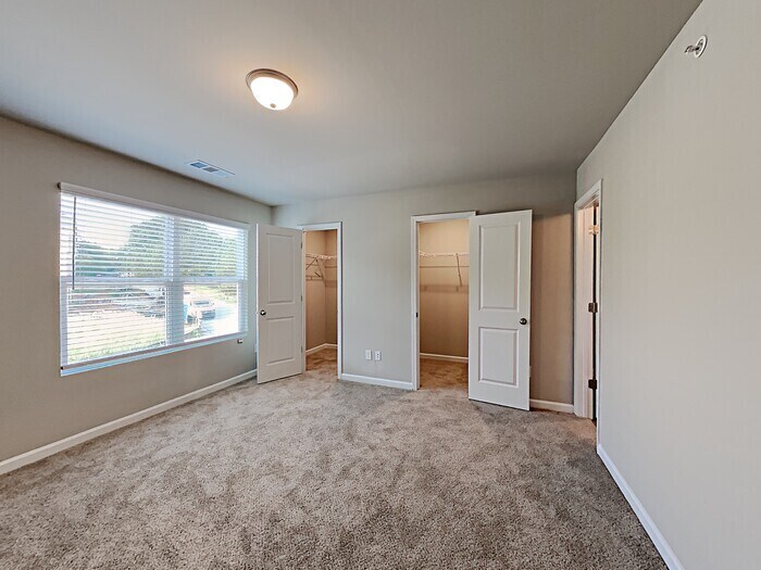 Building Photo - 2152 Belmont Cir NE