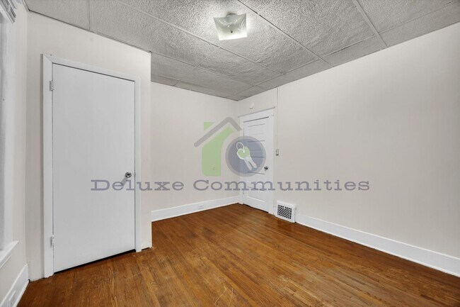 Building Photo - 1335 Hamilton Ave NW