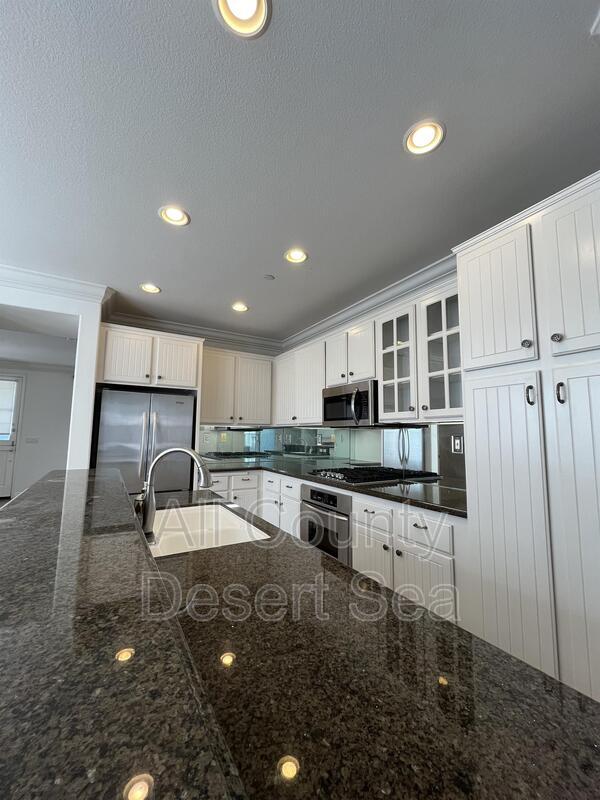 Building Photo - 16826 Clovergreen Ln