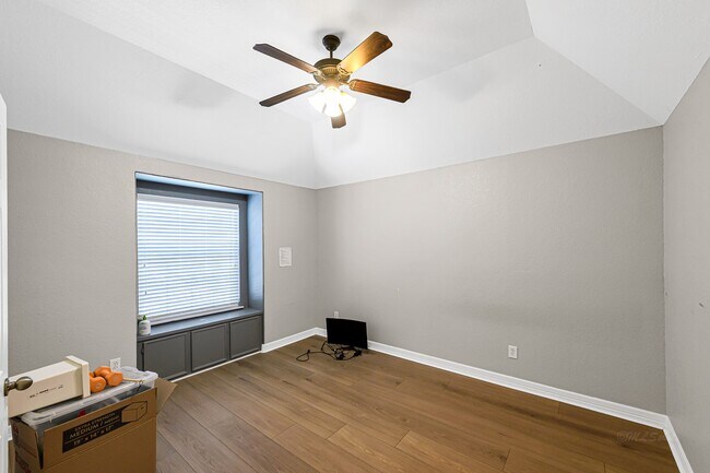 Building Photo - 27923 Barberry Banks Ln