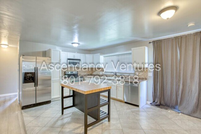 Building Photo - 4104 W 4865 S