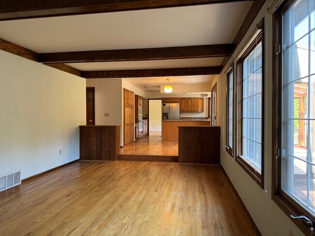 Building Photo - 4514 172nd Ave SE